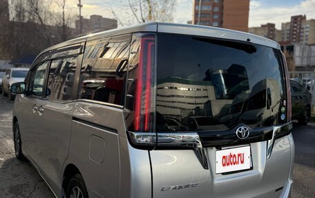 Toyota Esquire I, 2019 год, 2 900 000 рублей, 3 фотография