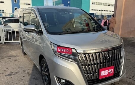 Toyota Esquire I, 2019 год, 2 900 000 рублей, 1 фотография