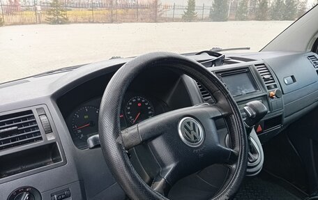 Volkswagen Caravelle T5, 2007 год, 1 400 000 рублей, 26 фотография