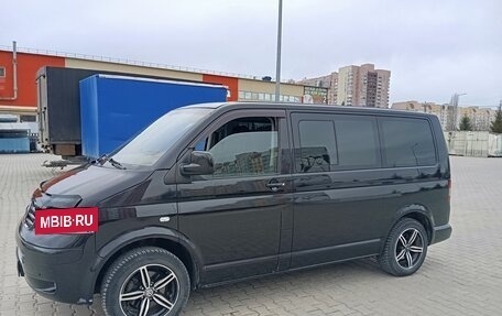 Volkswagen Caravelle T5, 2007 год, 1 400 000 рублей, 24 фотография