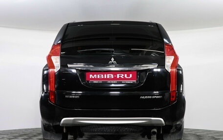 Mitsubishi Pajero Sport III рестайлинг, 2017 год, 2 999 000 рублей, 5 фотография