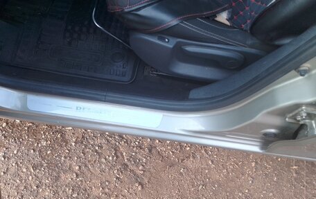 Renault Logan II, 2016 год, 1 100 000 рублей, 9 фотография