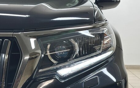 Toyota Land Cruiser Prado 150 рестайлинг 2, 2021 год, 5 570 000 рублей, 8 фотография