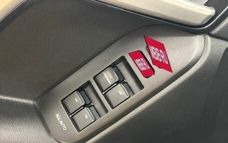 Toyota Land Cruiser Prado 150 рестайлинг 2, 2021 год, 5 570 000 рублей, 16 фотография