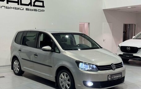 Volkswagen Touran III, 2010 год, 649 900 рублей, 4 фотография