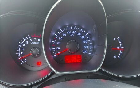 KIA Rio III рестайлинг, 2014 год, 900 000 рублей, 11 фотография