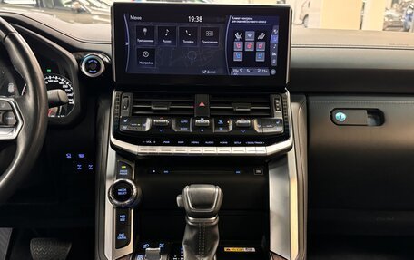 Toyota Land Cruiser, 2022 год, 11 700 000 рублей, 10 фотография