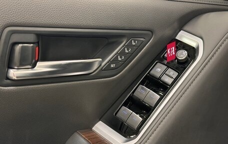 Toyota Land Cruiser, 2022 год, 11 700 000 рублей, 32 фотография