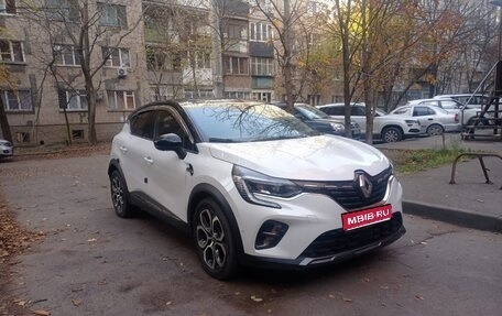 Renault Captur II, 2020 год, 1 850 000 рублей, 1 фотография