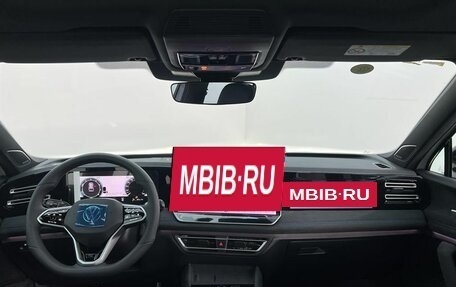 Volkswagen Tiguan, 2025 год, 5 460 000 рублей, 7 фотография