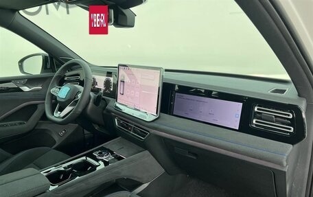 Volkswagen Tiguan, 2025 год, 5 460 000 рублей, 9 фотография