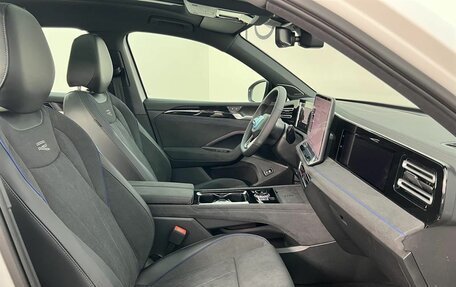 Volkswagen Tiguan, 2025 год, 5 460 000 рублей, 10 фотография