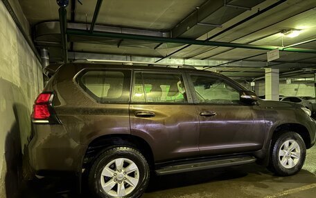 Toyota Land Cruiser Prado 150 рестайлинг 2, 2021 год, 5 185 000 рублей, 4 фотография