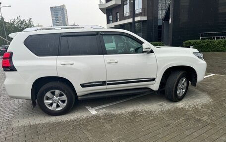 Toyota Land Cruiser Prado 150 рестайлинг 2, 2021 год, 4 800 000 рублей, 4 фотография