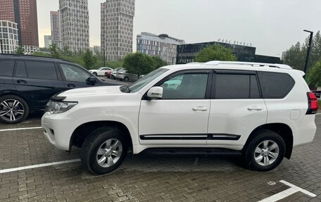 Toyota Land Cruiser Prado 150 рестайлинг 2, 2021 год, 4 800 000 рублей, 8 фотография