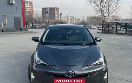 Toyota Prius IV XW50, 2017 год, 1 950 000 рублей, 8 фотография