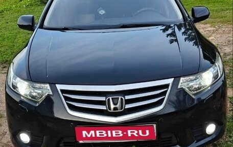 Honda Accord VIII рестайлинг, 2011 год, 1 250 000 рублей, 1 фотография