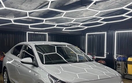 Hyundai Solaris II рестайлинг, 2018 год, 1 350 000 рублей, 1 фотография