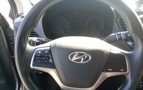 Hyundai Solaris II рестайлинг, 2019 год, 1 200 000 рублей, 3 фотография