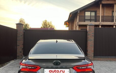 Toyota Camry, 2021 год, 2 780 000 рублей, 4 фотография