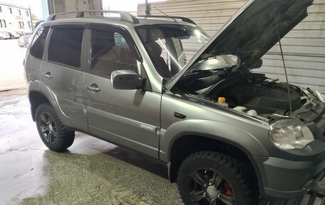 Chevrolet Niva I рестайлинг, 2010 год, 450 000 рублей, 3 фотография
