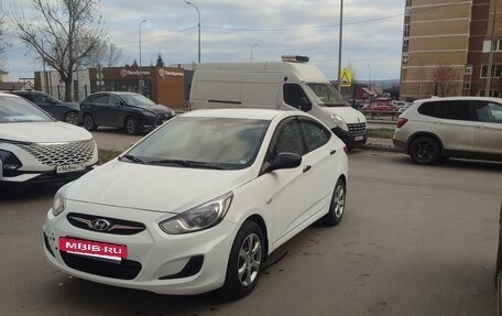 Hyundai Solaris II рестайлинг, 2011 год, 700 000 рублей, 4 фотография