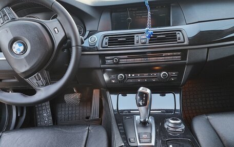 BMW 5 серия, 2010 год, 1 600 000 рублей, 11 фотография