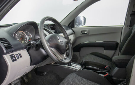 Mitsubishi L200 IV рестайлинг, 2010 год, 1 420 000 рублей, 8 фотография