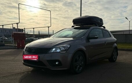 KIA cee'd I рестайлинг, 2011 год, 890 000 рублей, 2 фотография