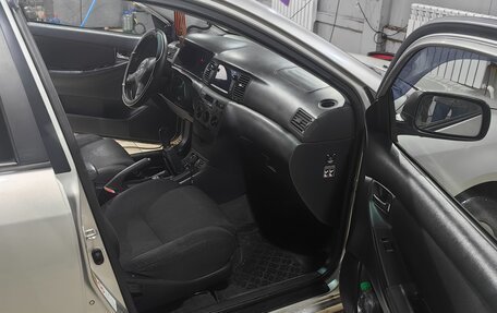 Toyota Corolla, 2005 год, 390 000 рублей, 10 фотография