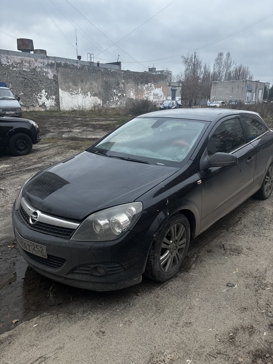 Opel Astra GTC, 2009 год, 550 000 рублей, 2 фотография