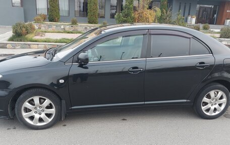 Toyota Avensis III рестайлинг, 2004 год, 550 000 рублей, 1 фотография