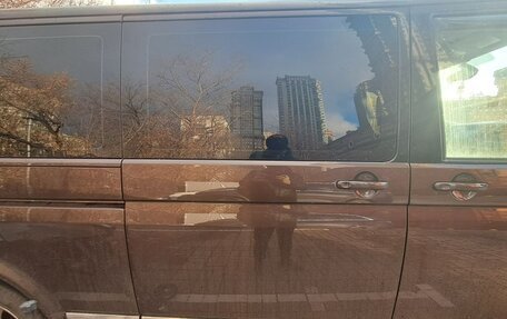 Volkswagen Caravelle T6 рестайлинг, 2017 год, 3 600 000 рублей, 6 фотография