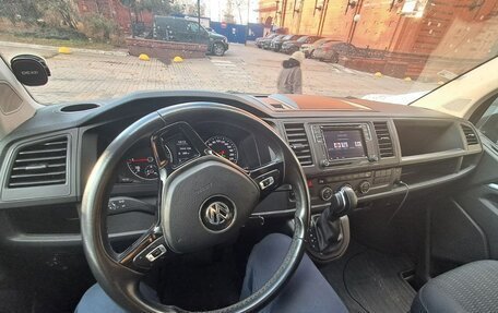 Volkswagen Caravelle T6 рестайлинг, 2017 год, 3 600 000 рублей, 15 фотография