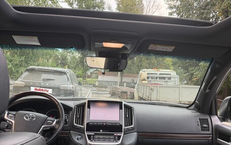 Toyota Land Cruiser 200, 2017 год, 8 300 000 рублей, 14 фотография
