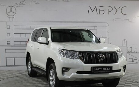 Toyota Land Cruiser Prado 150 рестайлинг 2, 2018 год, 5 999 000 рублей, 3 фотография