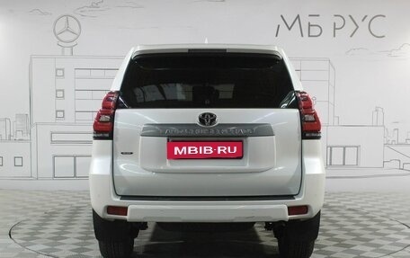 Toyota Land Cruiser Prado 150 рестайлинг 2, 2018 год, 5 999 000 рублей, 8 фотография