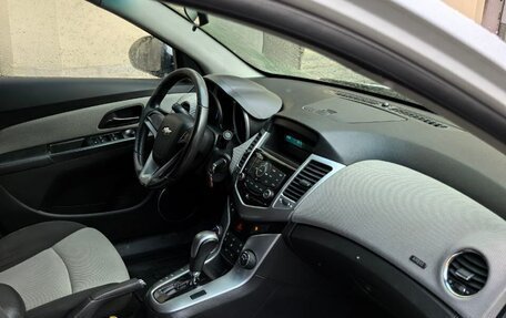 Chevrolet Cruze II, 2012 год, 550 000 рублей, 9 фотография