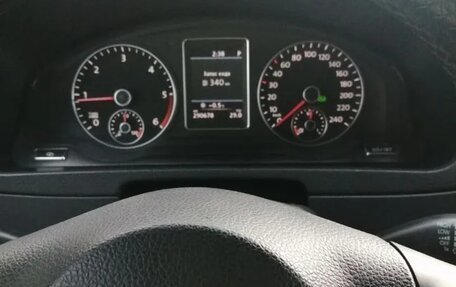 Volkswagen Multivan T5, 2011 год, 2 100 000 рублей, 2 фотография