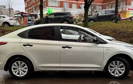 Hyundai Solaris II рестайлинг, 2018 год, 1 180 000 рублей, 3 фотография