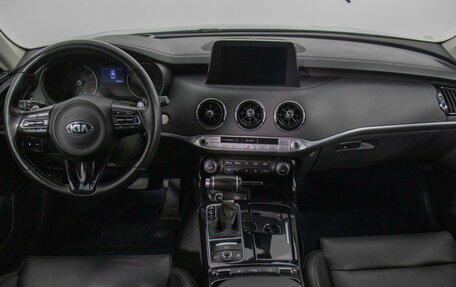 KIA Stinger I, 2019 год, 2 980 000 рублей, 13 фотография