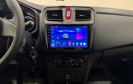 Renault Logan II, 2017 год, 847 000 рублей, 17 фотография