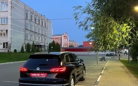 Volkswagen Touareg III, 2019 год, 5 490 000 рублей, 3 фотография