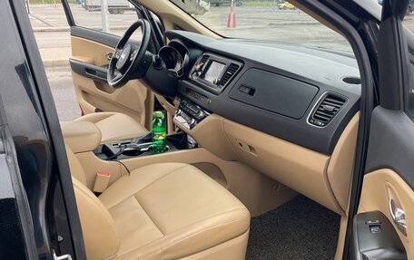 KIA Carnival III, 2019 год, 2 900 000 рублей, 9 фотография