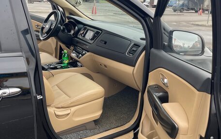 KIA Carnival III, 2019 год, 2 900 000 рублей, 8 фотография