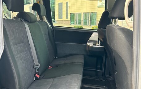 Toyota Noah III, 2013 год, 1 750 000 рублей, 6 фотография