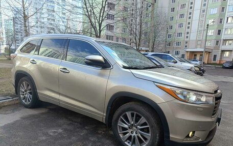 Toyota Highlander III, 2014 год, 2 600 000 рублей, 1 фотография