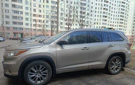 Toyota Highlander III, 2014 год, 2 600 000 рублей, 5 фотография