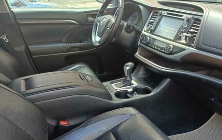 Toyota Highlander III, 2014 год, 2 600 000 рублей, 3 фотография