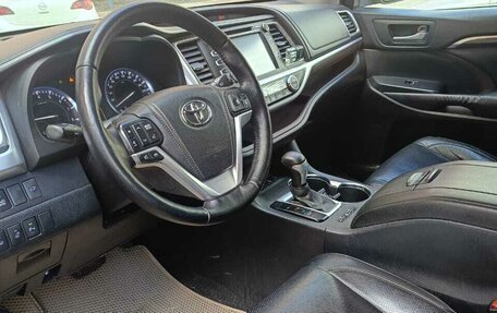 Toyota Highlander III, 2014 год, 2 600 000 рублей, 9 фотография